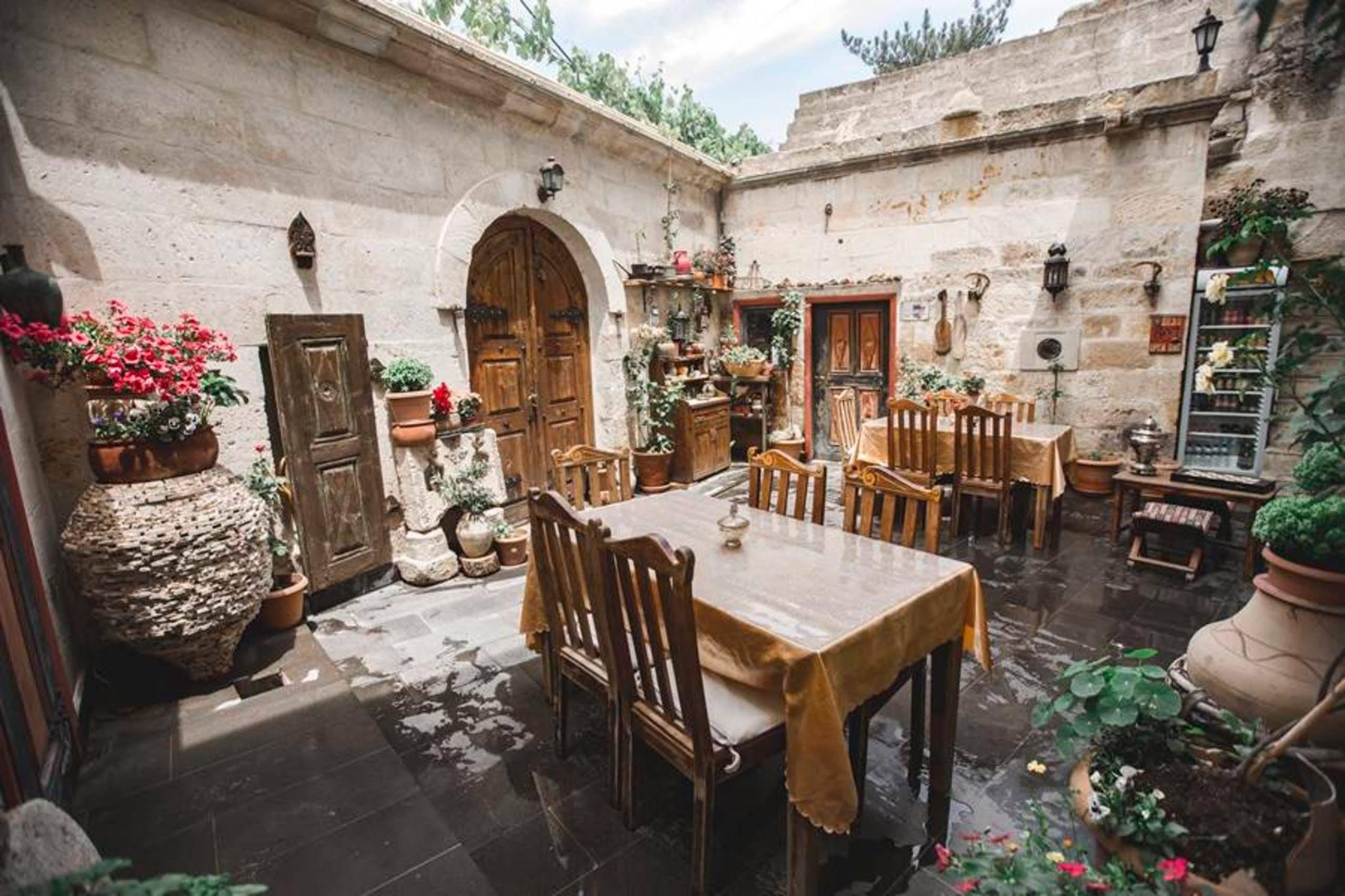 Kardesler Cave Hotel Ürgüp Ngoại thất bức ảnh