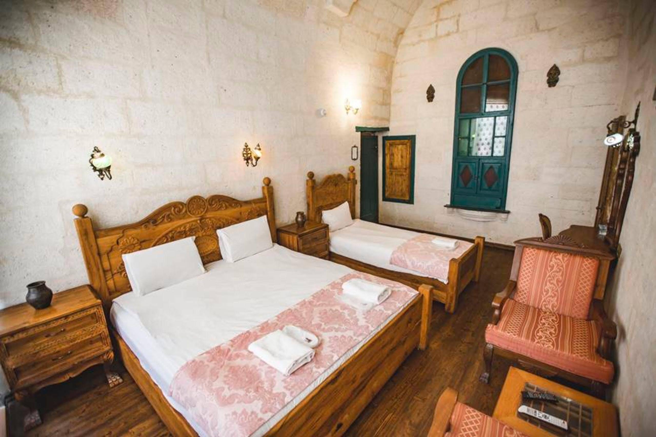 Kardesler Cave Hotel Ürgüp Ngoại thất bức ảnh