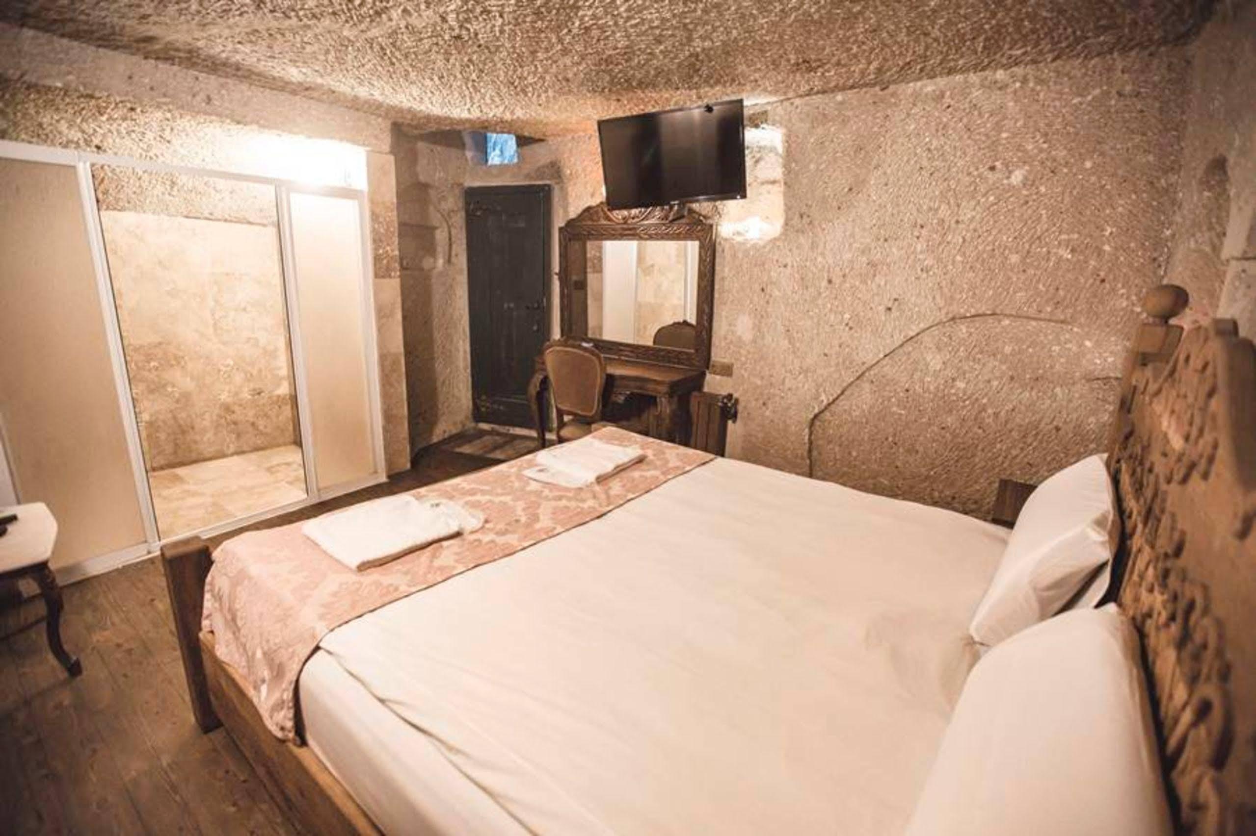 Kardesler Cave Hotel Ürgüp Ngoại thất bức ảnh