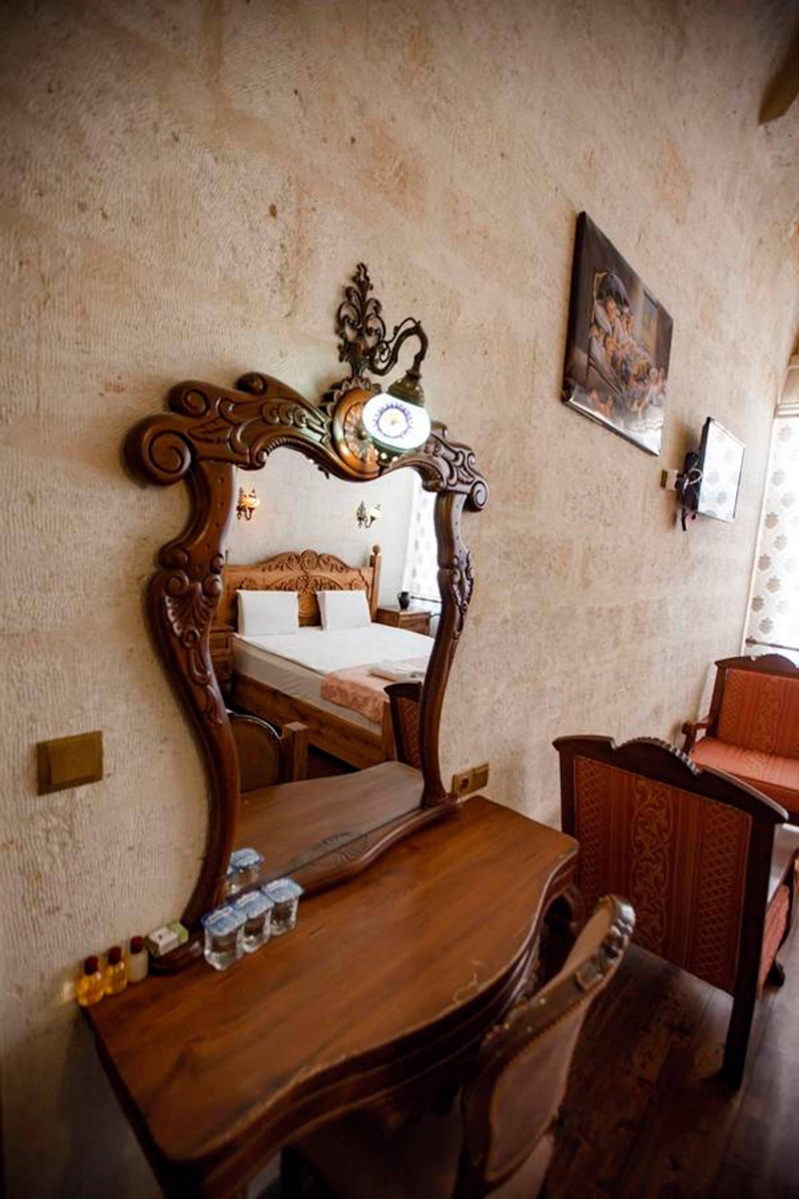 Kardesler Cave Hotel Ürgüp Ngoại thất bức ảnh