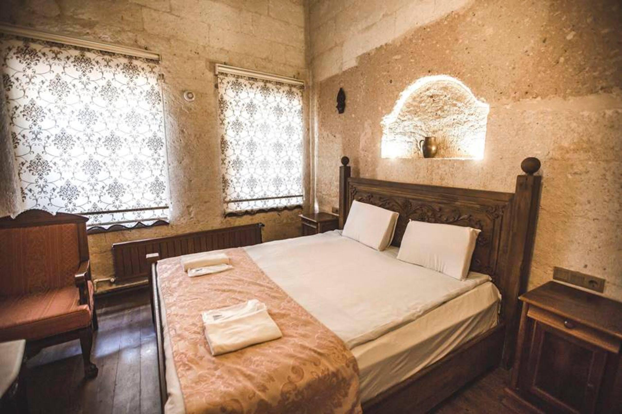 Kardesler Cave Hotel Ürgüp Ngoại thất bức ảnh