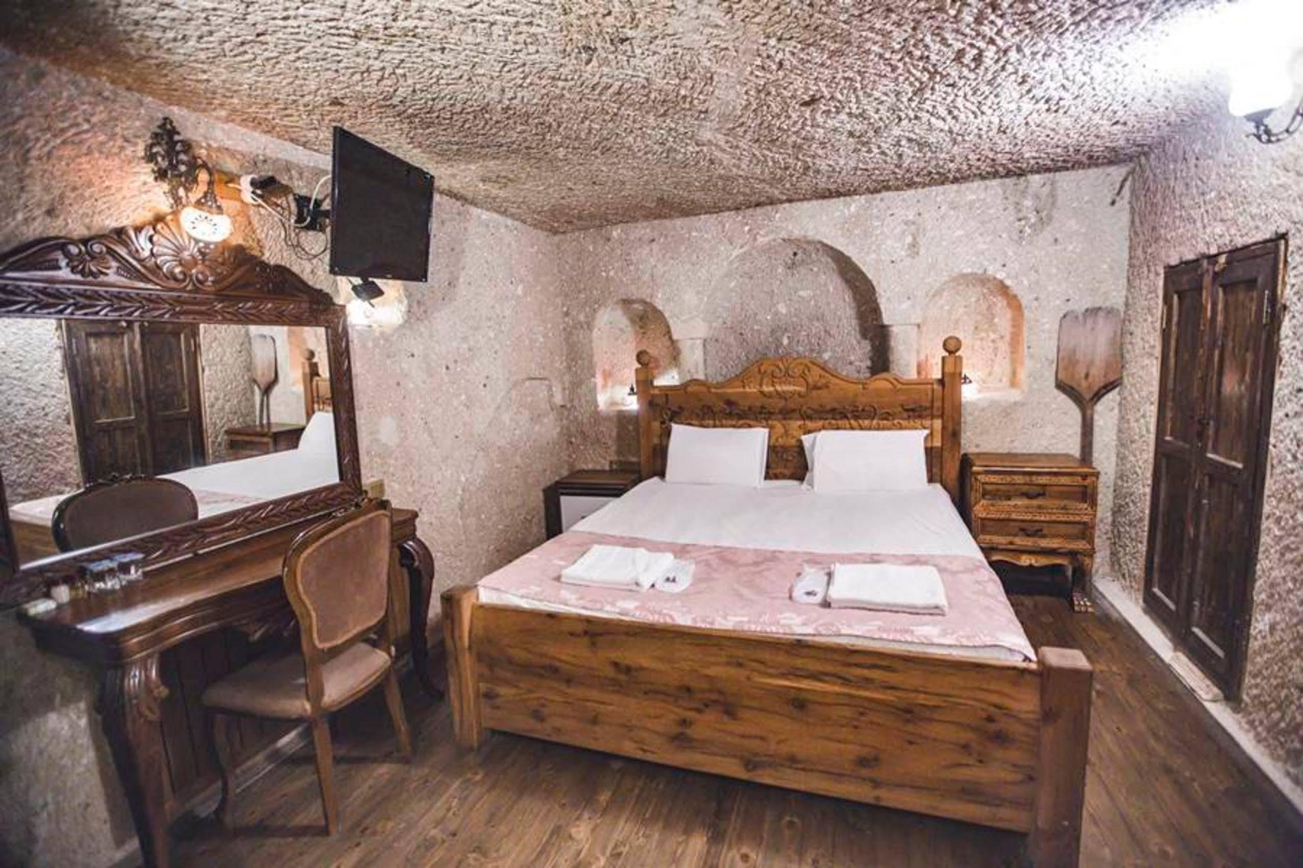 Kardesler Cave Hotel Ürgüp Ngoại thất bức ảnh